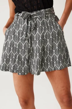 Promod Short uni ceinturé Femme - Imprimé noir Impriménoir Outlet